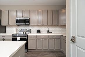 Lux Haven Whitestown