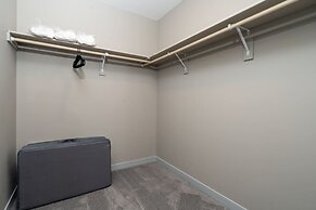 Lux Haven Whitestown