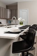 Lux Haven Whitestown