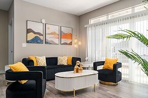 Lux Haven Whitestown