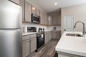 Lux Haven Whitestown