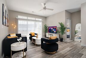 Lux Haven Whitestown