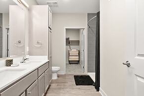 Spacious Whitestown Getaway
