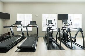 Spacious Whitestown Getaway