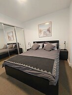 Apartment in Adelaide CBD with parking