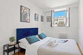Charming 2BR Retreat by République
