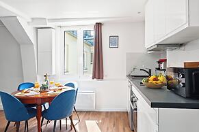 Charming 2BR Retreat by République