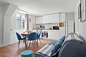 Charming 2BR Retreat by République