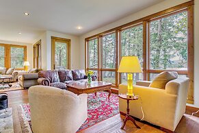 Private Beach & Hot Tub: Eastsound Waterfront Gem