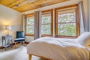 Private Beach & Hot Tub: Eastsound Waterfront Gem