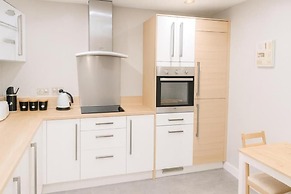 Sleeps 4 - Parking - Wifi