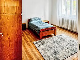 Le Nora Home