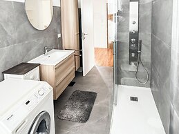 Le Nora Home