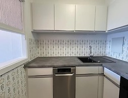 Beautiful Seaview Apartment for 4