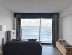 Beautiful Seaview Apartment for 4