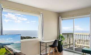 Oceanview 2BR 1Bath Balcony Sunset Views
