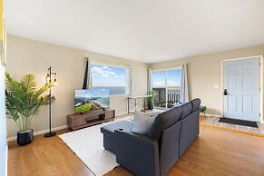 Oceanview 2BR 1Bath Balcony Sunset Views