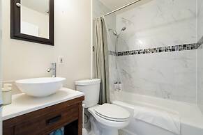 Oceanview 2BR 1Bath Balcony Sunset Views