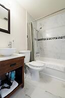 Oceanview 2BR 1Bath Balcony Sunset Views