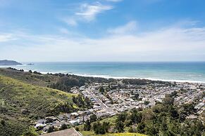 Oceanview 2BR 1Bath Balcony Sunset Views