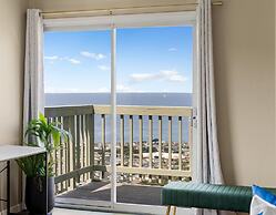Oceanview 2BR 1Bath Balcony Sunset Views