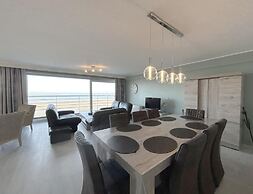 Blankenberge Apartment With Seaview