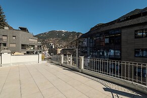 LEE Hotel