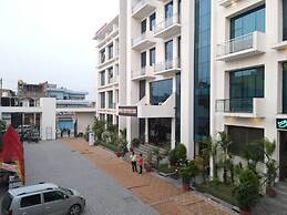 Sapphire M M Colony