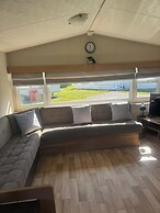 Cabin Sleeps 4 With Wifi