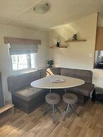 Cabin Sleeps 4 With Wifi