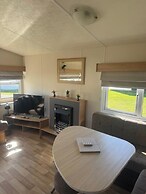 Cabin Sleeps 4 With Wifi