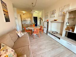 Cozy Flat 370m From the Beach
