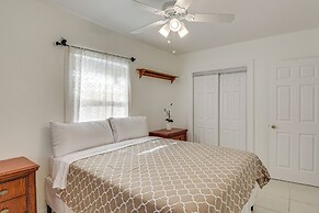 4 Mi to Hard Rock Stadium & Lakes! Elegant Home