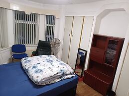 Room-double Spacious Room Near CBS Arena