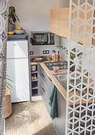 Comfortable Caravan in a Green Setting