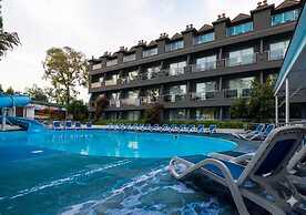 Club Aperion Beach hotel