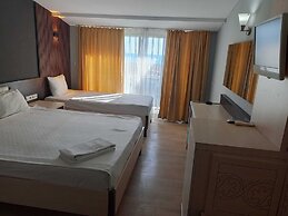 Club Aperion Beach hotel