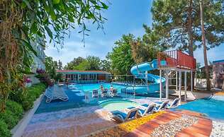 Club Aperion Beach hotel