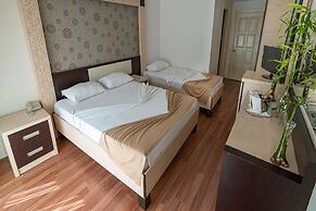 Club Aperion Beach hotel