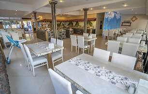 Club Aperion Beach hotel