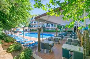 Club Aperion Beach hotel