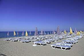 Club Aperion Beach hotel