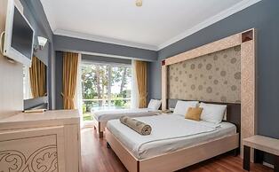 Club Aperion Beach hotel
