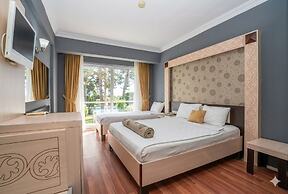 Club Aperion Beach hotel