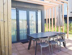 Luxury Oceanic Bungalow for 6 Guests