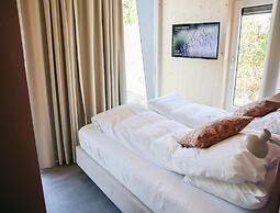 Luxury Oceanic Bungalow for 6 Guests