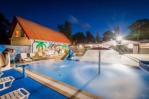 Comfortable Holiday Home, Summer Pool
