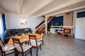 Two-story Holiday Home Right on the Beach, Pool