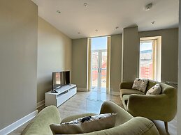 Elegant 2 Bed City Centre Flat