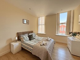 Elegant 2 Bed City Centre Flat